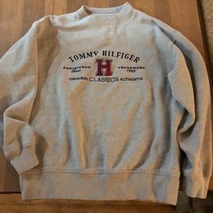 Vintage Tommy Hilfiger small crew neck